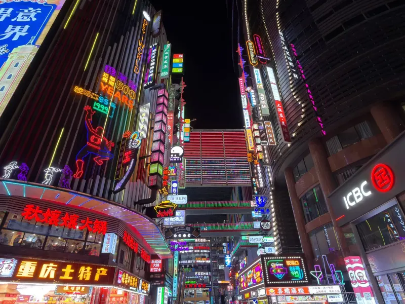 2025年手机壳制造工艺升级趋势与环保材料应用解析