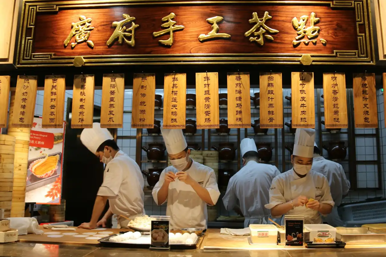 深圳旺顺发手机壳厂家：从原料到成品的品质管控流程解析正文配图 1