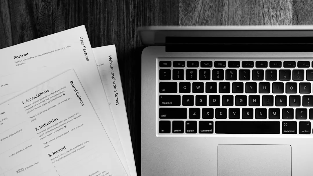 深圳电子科技企业解析：手机壳从选材到成型的生产工艺全流程