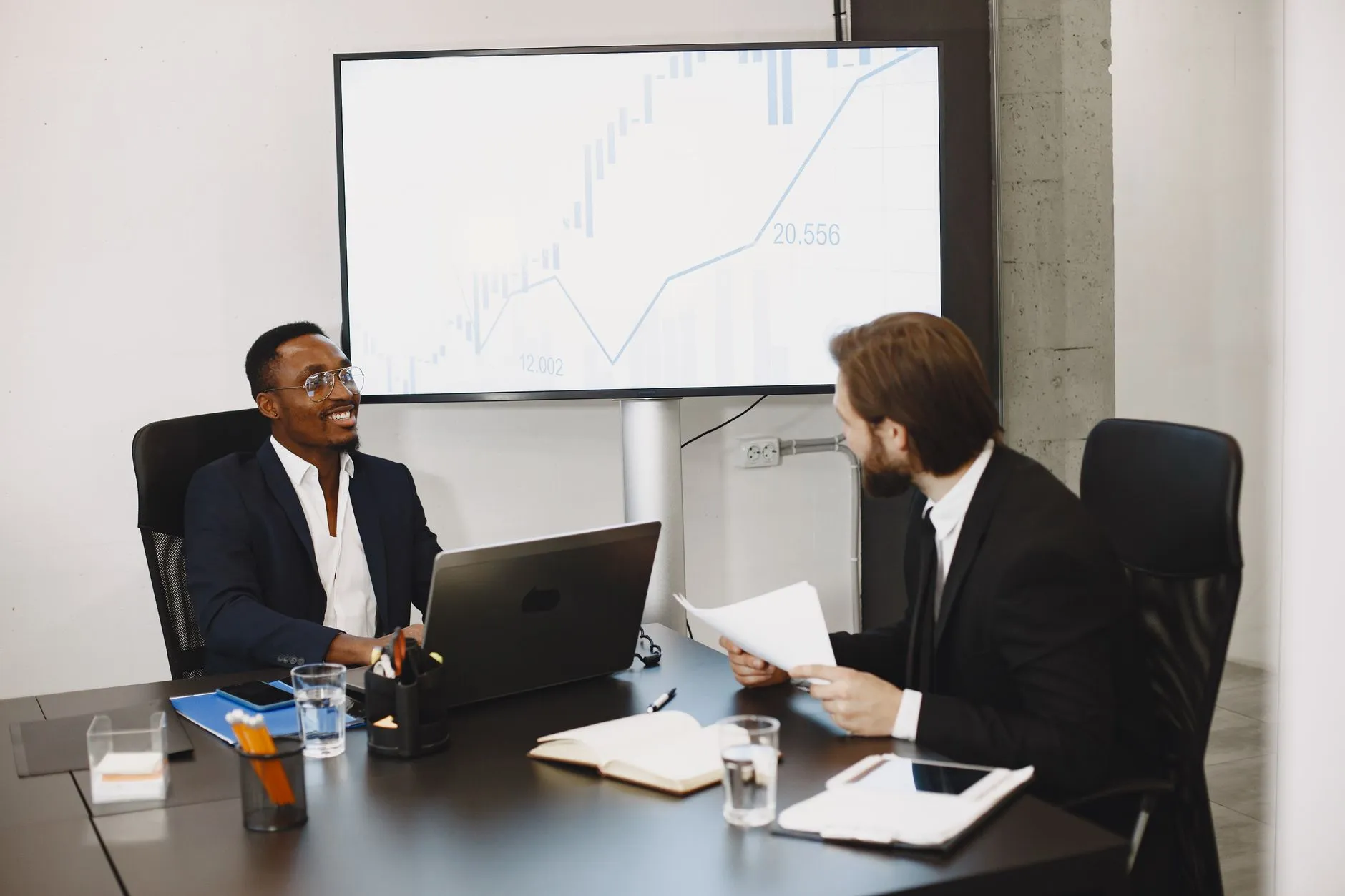 深圳电子科技行业手机壳制造技术发展趋势与应用分析