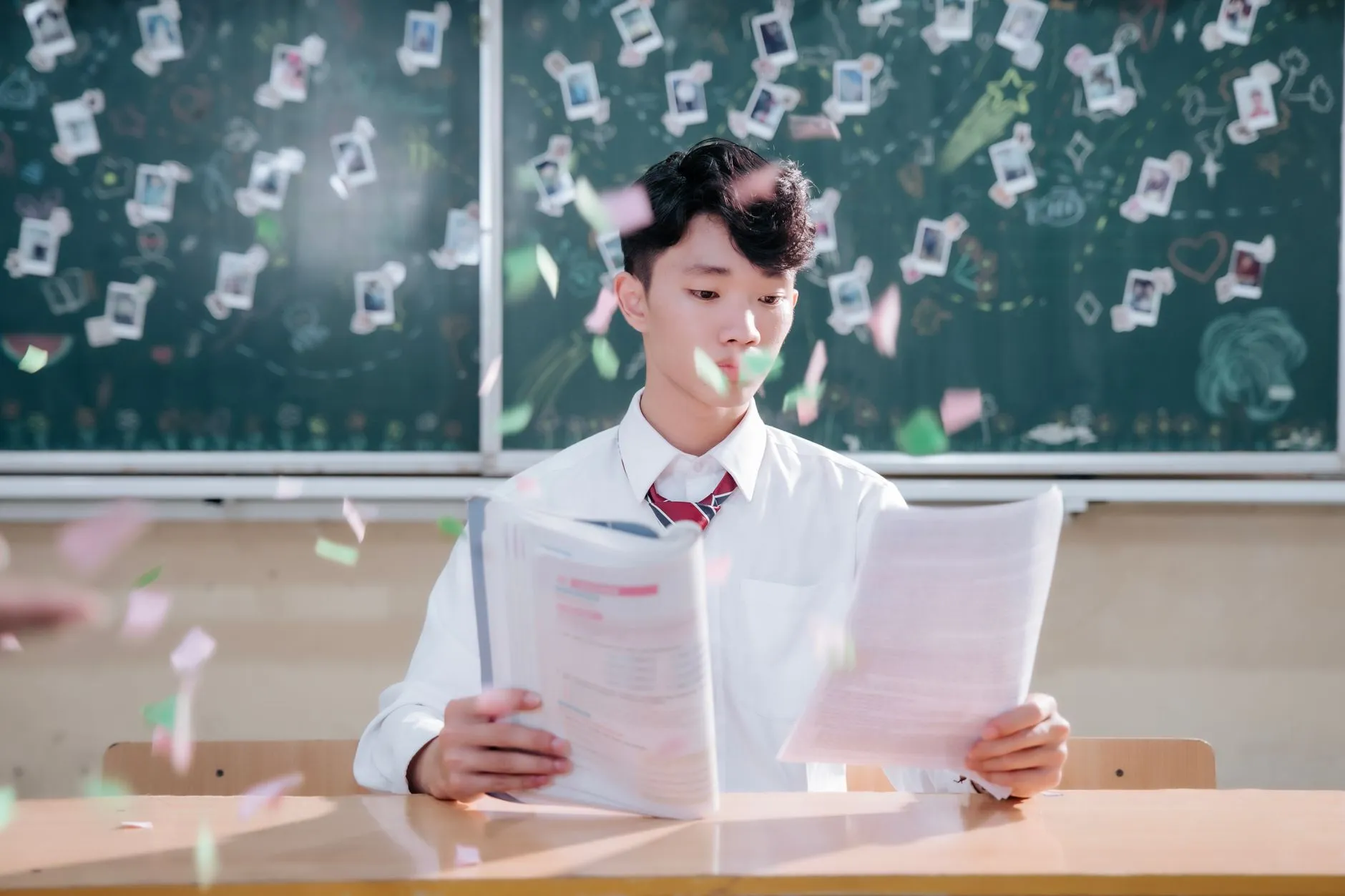 电子科技行业手机壳材料工艺演变与技术趋势分析
