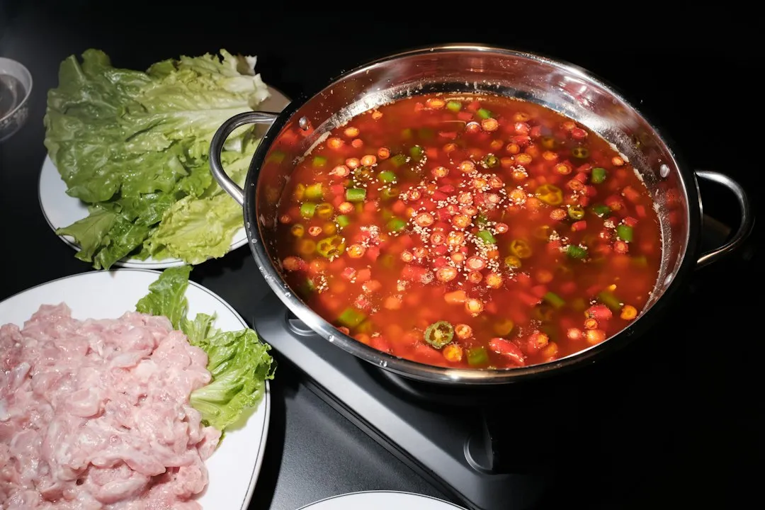 深圳手机壳厂家选型指南：旺顺发电子TPU与PC材质对比解析